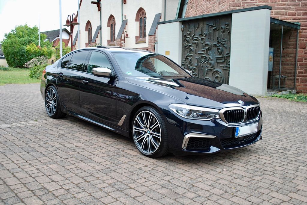 BMW M550