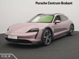 Porsche Taycan 4S Cross Turismo - rote Porsche Taycan