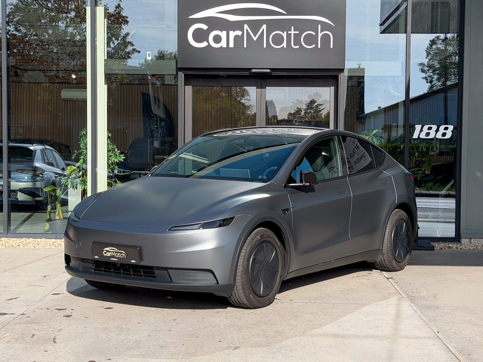 Tesla Model Y Standard - MATT | 360 | (FSD)