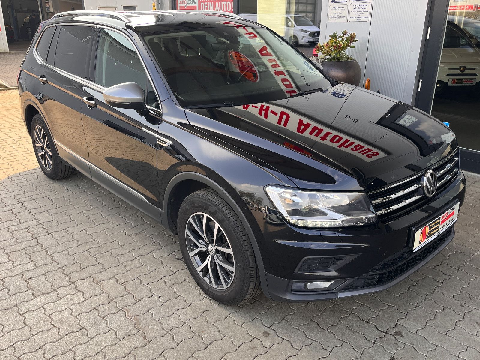Fahrzeugabbildung Volkswagen Tiguan Allspace Comfortline 2.0 TDI DSG 7-Sitzer