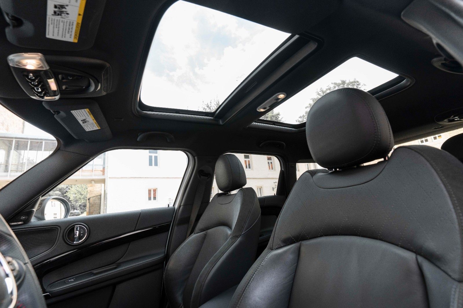 Fahrzeugabbildung MINI Cooper S Countryman ALL4 HUD H&K KAM LED PANO