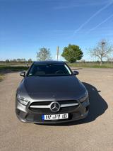 Mercedes-Benz A 180 Limousine Top Zustand gepflegt CarPlay  - Mercedes-Benz A 180 Gebrauchtwagen in Mannheim