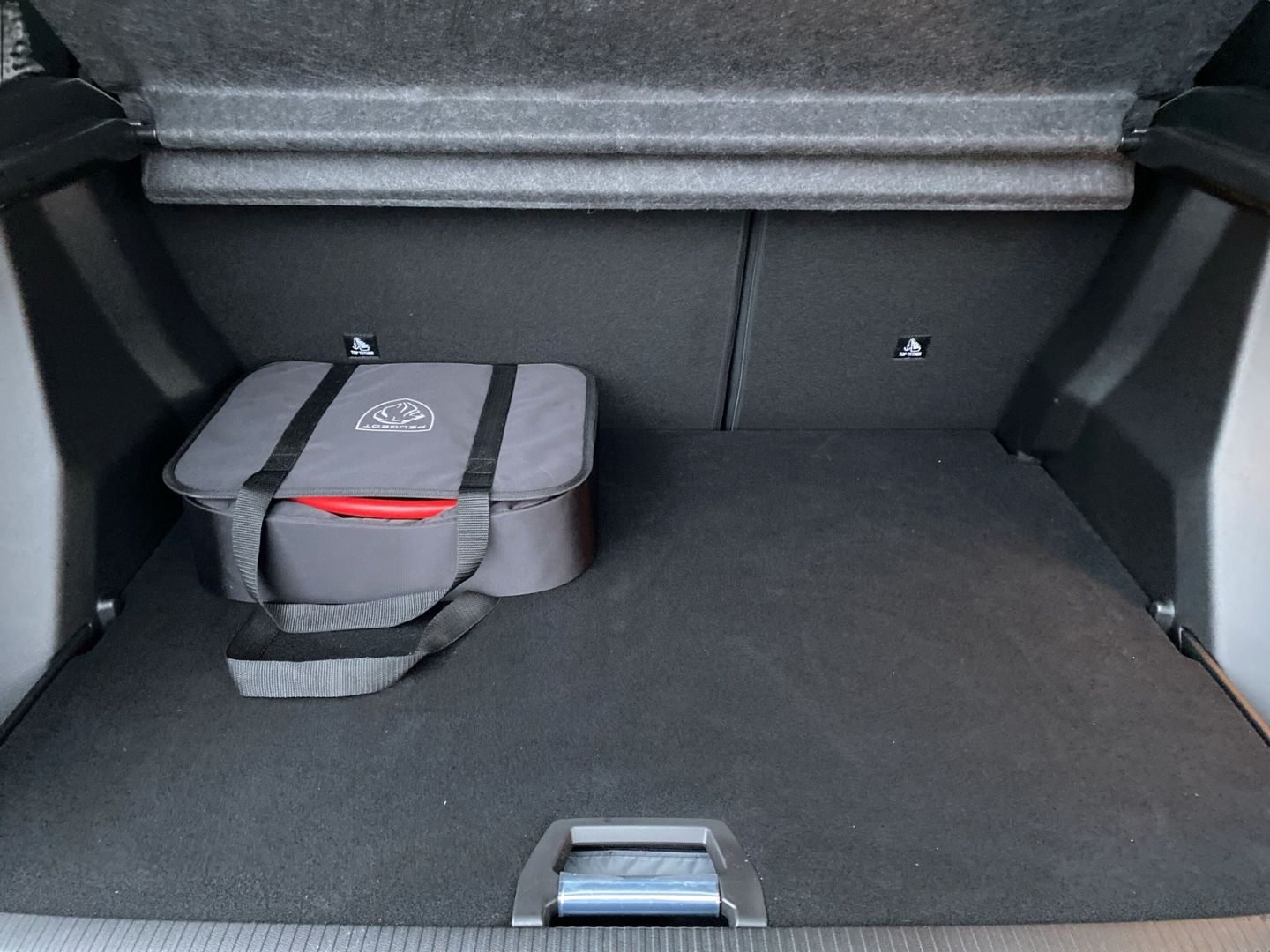 Fahrzeugabbildung Peugeot 2008 e- GT Elektromotor 136 *Rückfahrkamera*Sitz