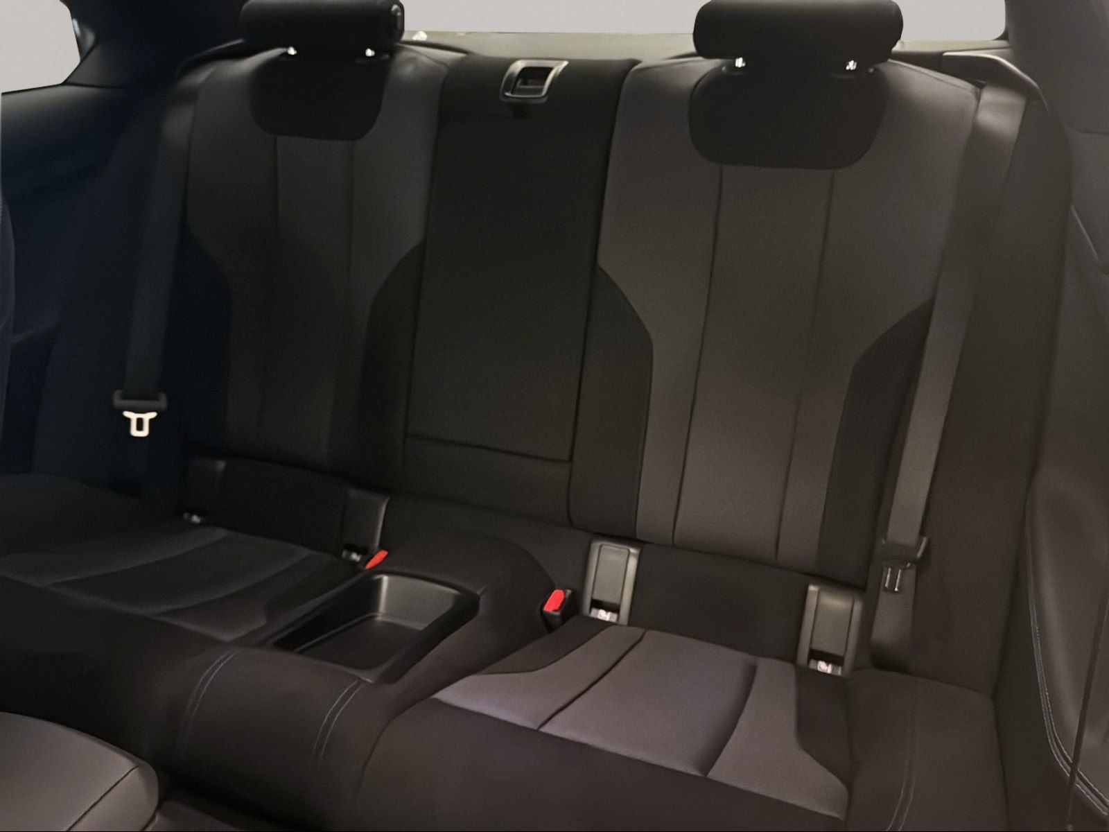 BMW 218 - Bild 9
