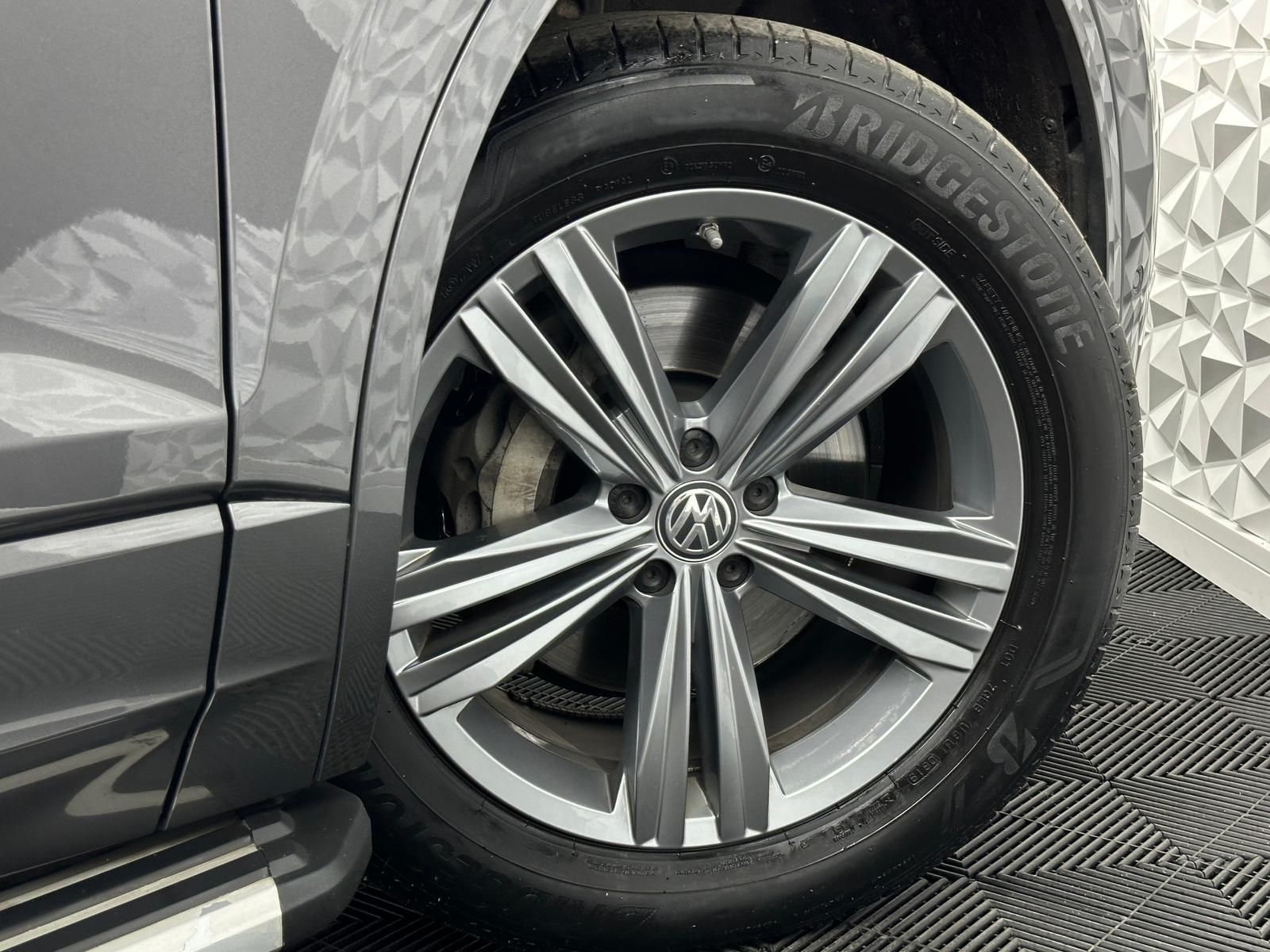 Fahrzeugabbildung Volkswagen TOUAREG 3.0 TDI R-LINE/4MOT/LUFT/STDHZ/PANO/AHK