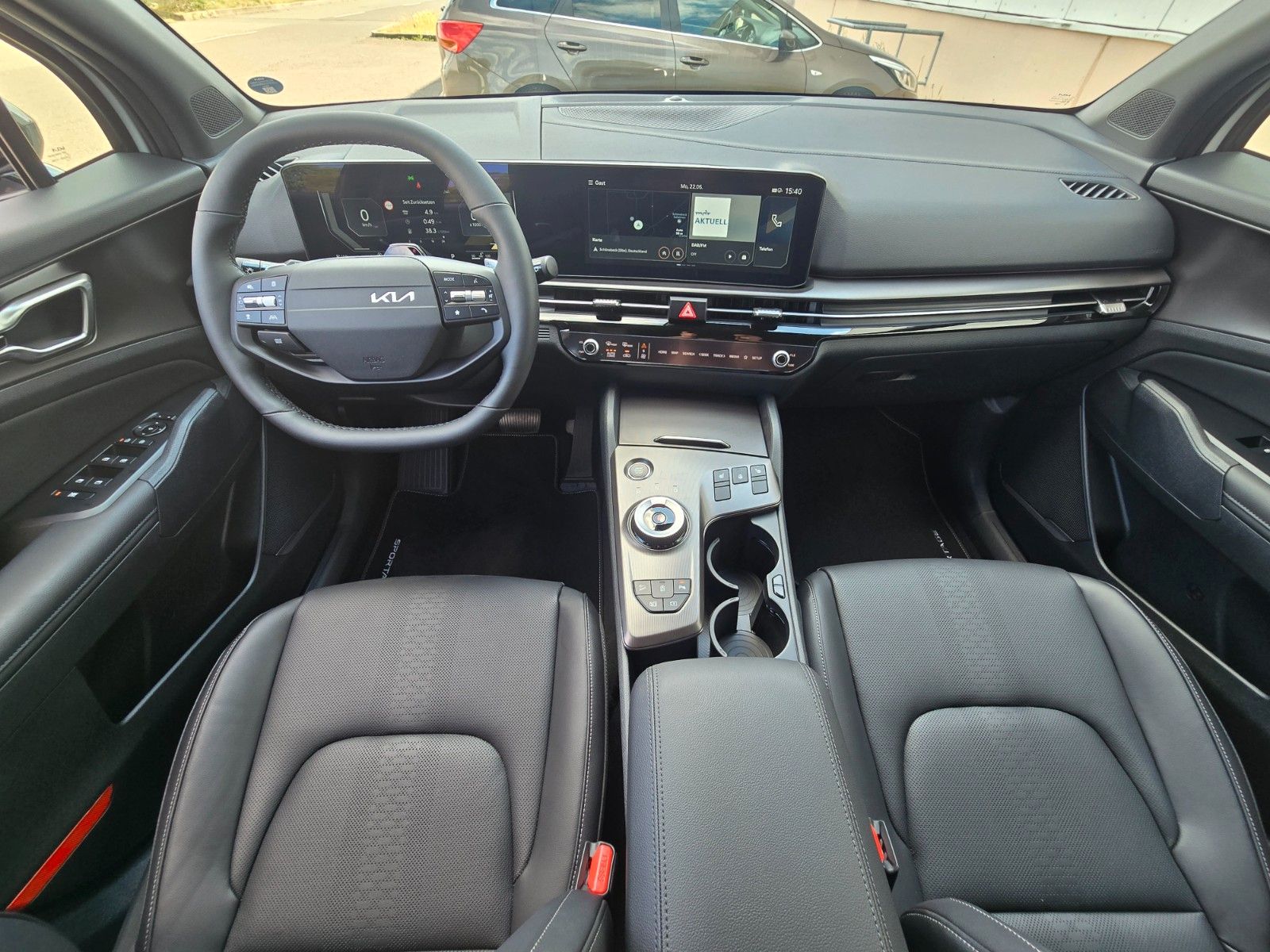 Fahrzeugabbildung Kia SPORTAGE 1.6T 2WD DCT BLACK ED DRIVE