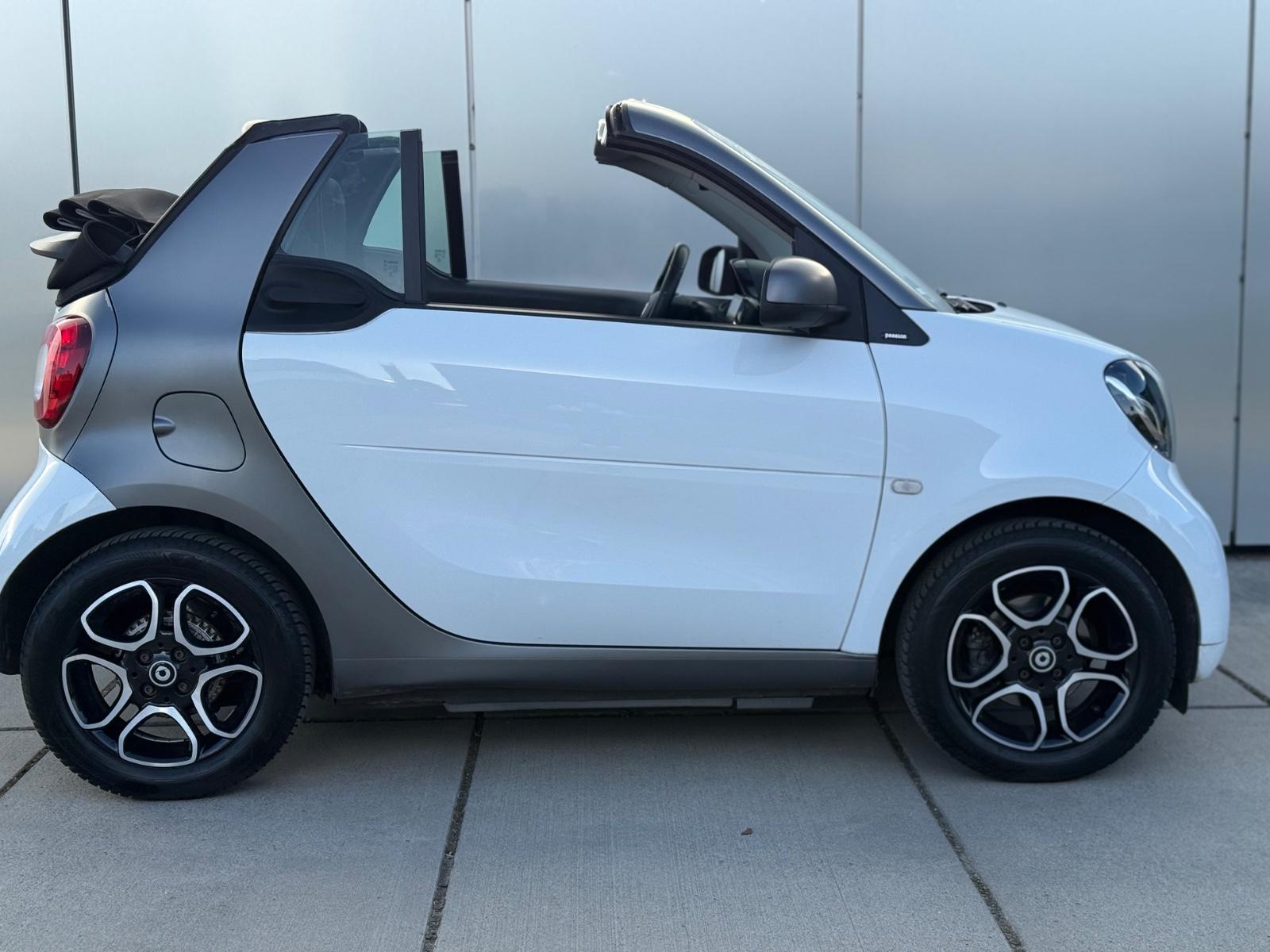 Smart ForTwo Cabrio Automatik CarPlay Sitzheizung