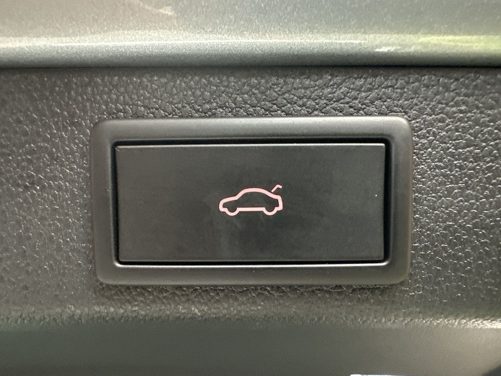 Fahrzeugabbildung SKODA Superb Combi 2.0 TDI DSG 4x4 Style NAV+LED+360°