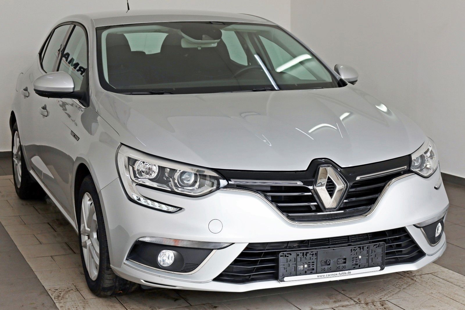 Fahrzeugabbildung Renault Megane IV Lim. 5-trg. Navi,City-/Safety-Paket