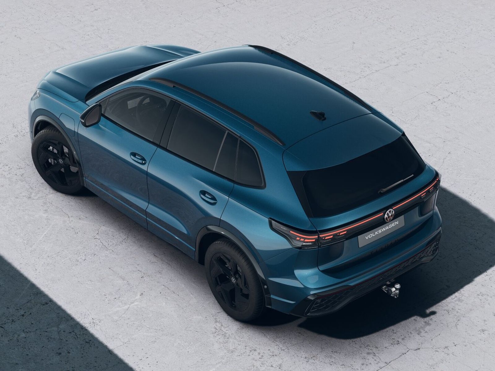 Fahrzeugabbildung Volkswagen Tiguan  R-Line 1.5 eHybrid DSG *AHK, Black Style