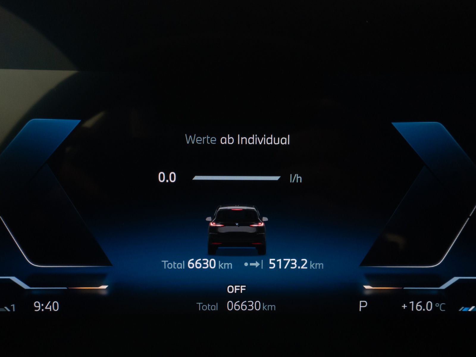 Fahrzeugabbildung BMW 216i Active Tourer Kamera DAB Widsreen Alarm LED