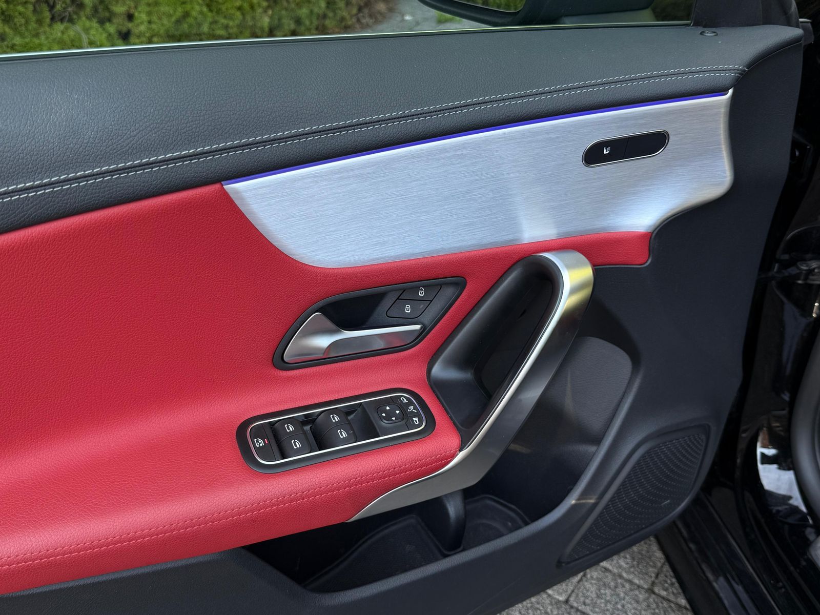 Vehicle illustration Mercedes-Benz CLA 200 Shooting Brake AMG LINE 8G LED+AHK+STHZ