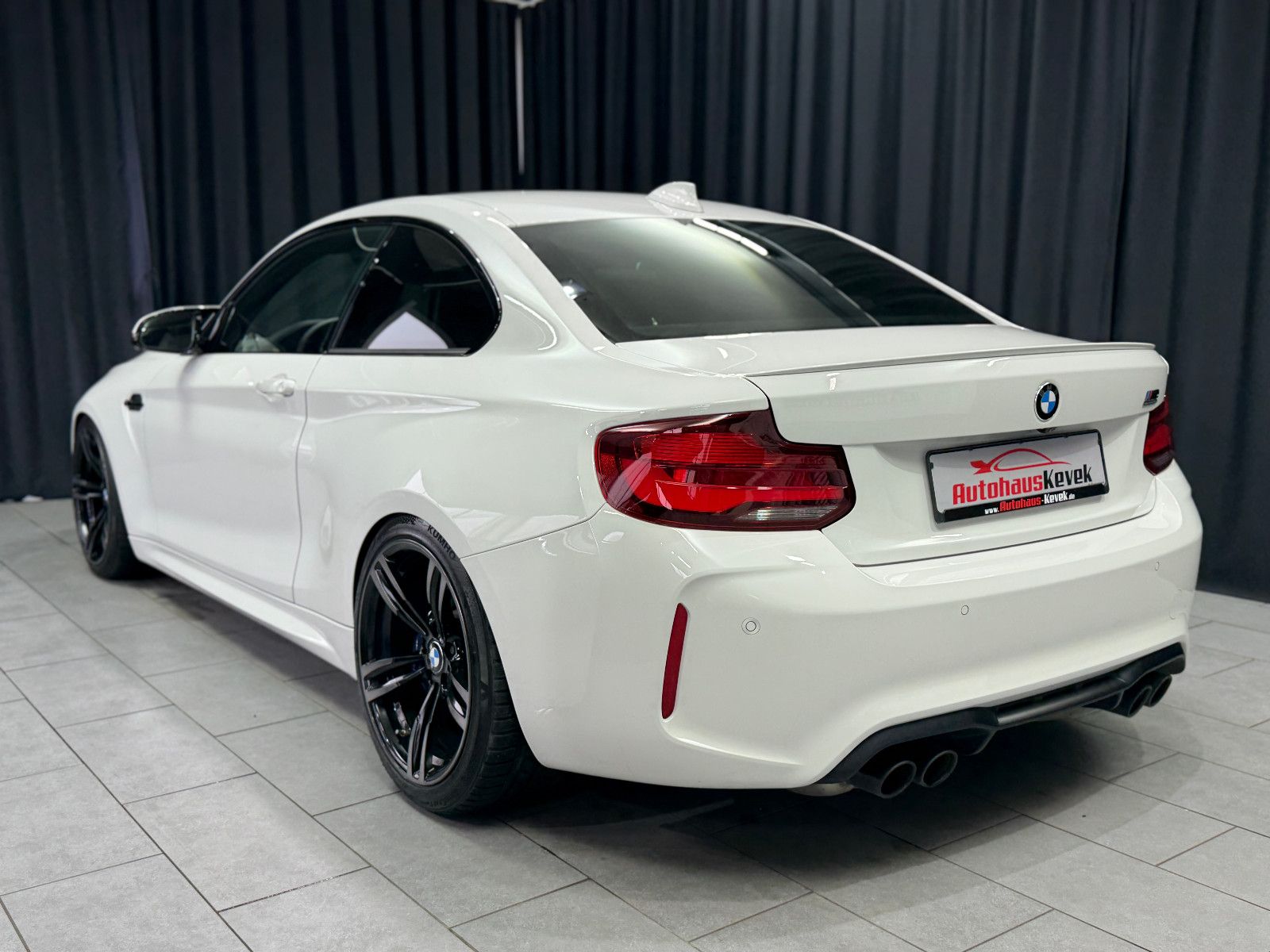 Fahrzeugabbildung BMW M2 Competition|H&K|KW|RF-Kamera|Assistent