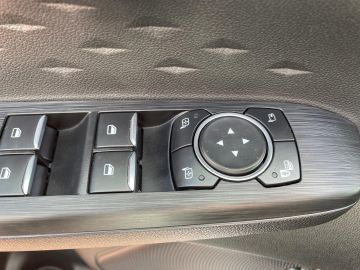Ford Kuga - 12