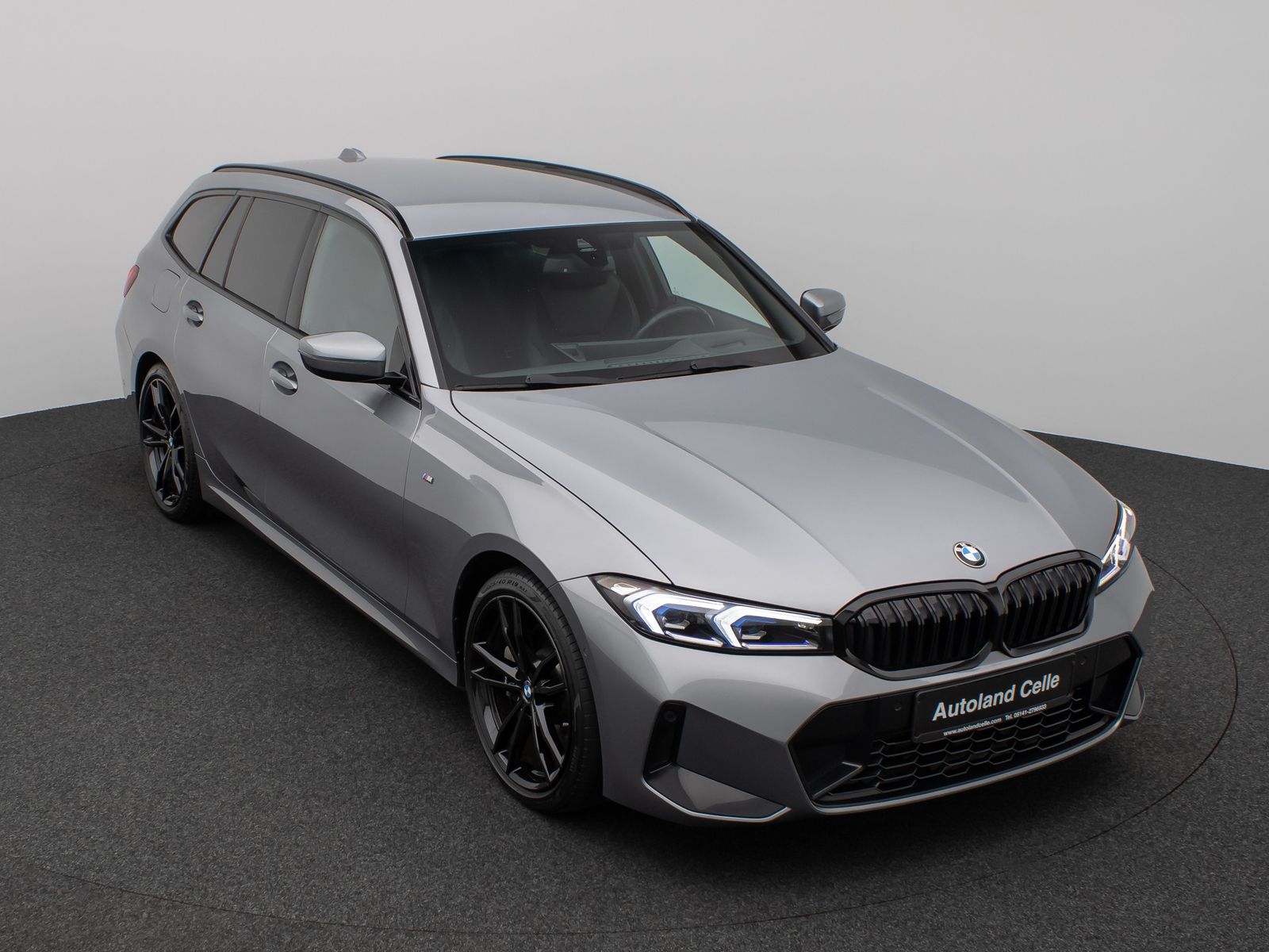 Fahrzeugabbildung BMW 330i xD M Sport Kamera HUD DAB HiFi Parks 19Zoll