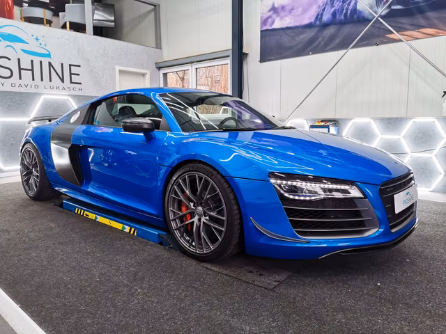 Audi R8 5.2 FSI plus S tronic quattro - LMX