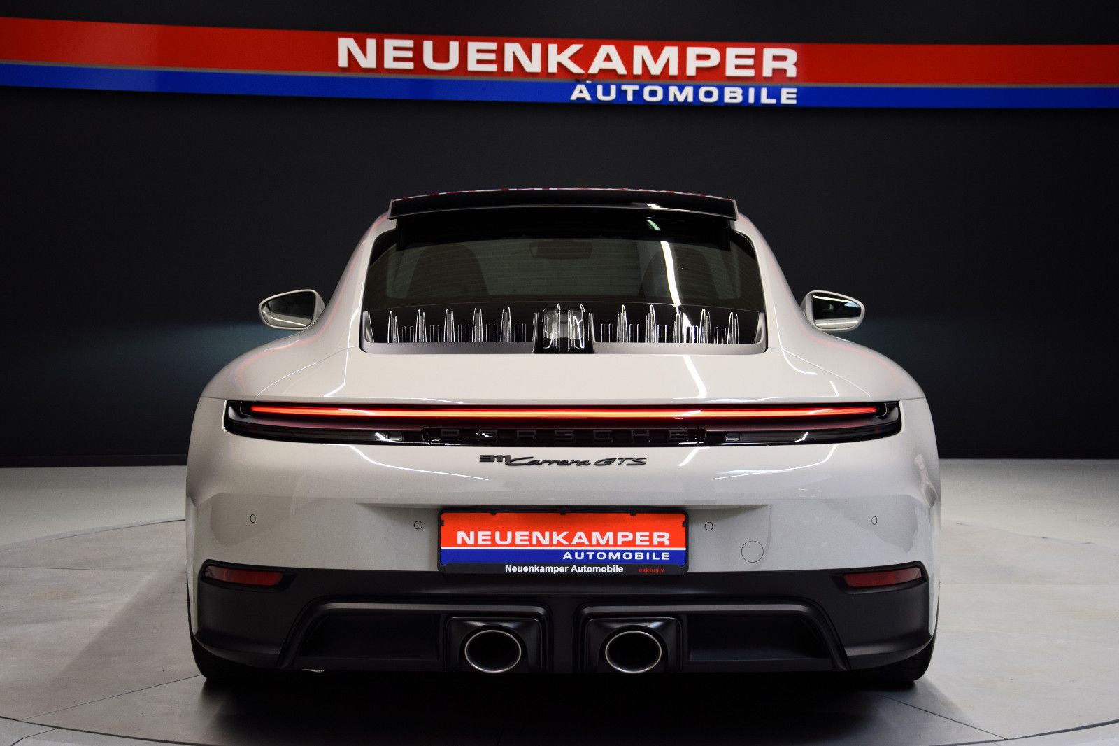 Fahrzeugabbildung Porsche 911 / 992.2 Carrera GTS T-Hybrid Lift Pano PDLS+