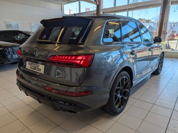 Audi Q7 50 TDI quattro S line