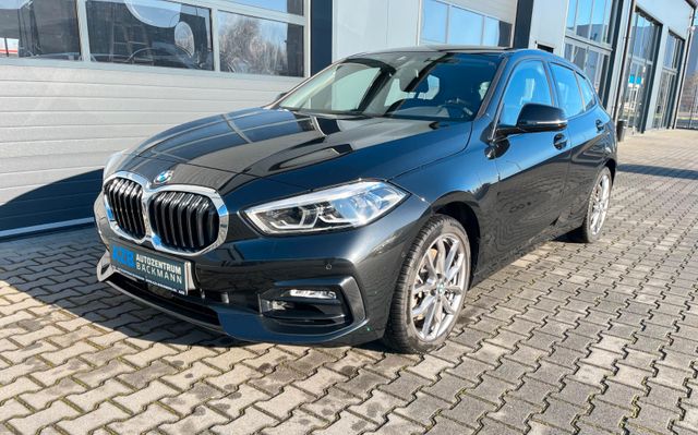 BMW 120i SportLine AUT NAVI LED DAB HIFI LENKRHZ
