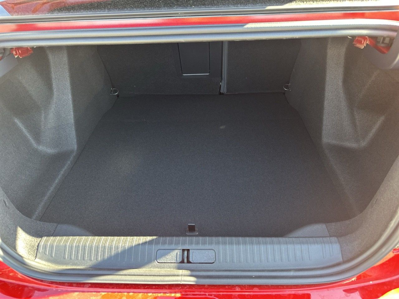 Fahrzeugabbildung Citroën C4 X Hybrid 145 Doppelkupplung 6-Gang MAX - mit KI generiert/bearbeitet
