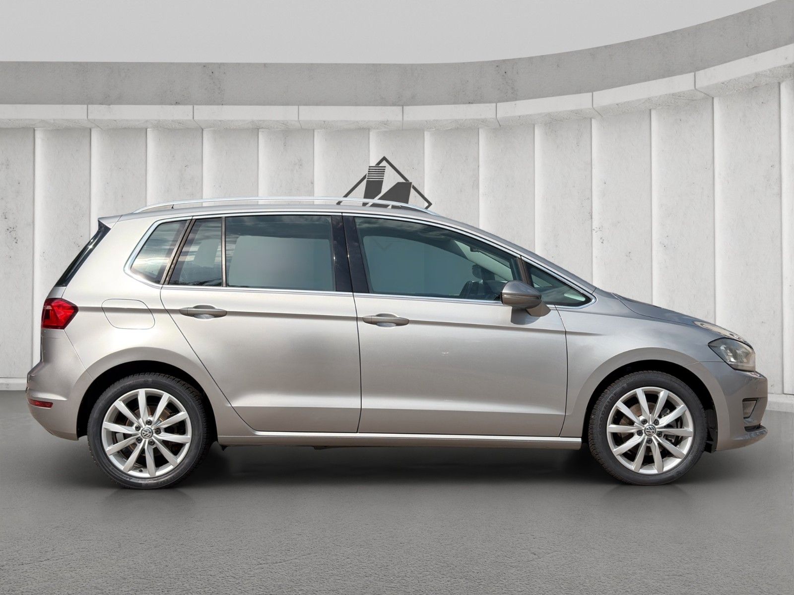 Fahrzeugabbildung Volkswagen Golf Sportsvan Highline*DSG*AHK*Xenon*Alcantara*