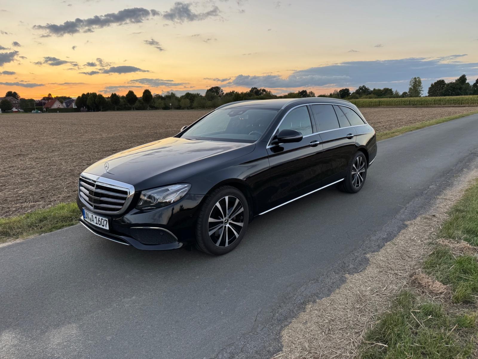 Mercedes-Benz E 220 d 4MATIC T-Modell | Exclusiv