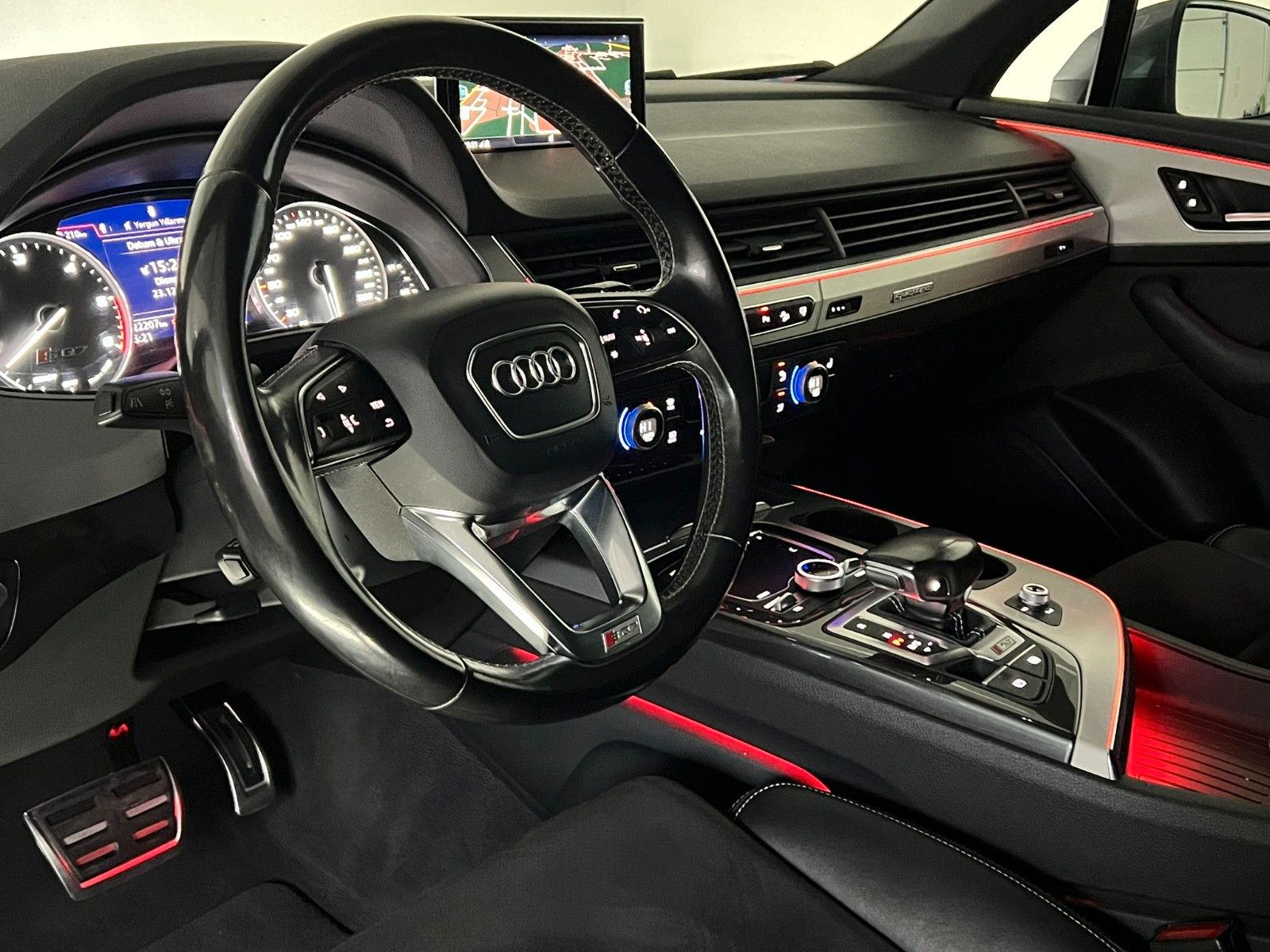 Fahrzeugabbildung Audi SQ7 4.0 TDI Quattro/MATRIX/HuD/ACC/AHK/AMBI+