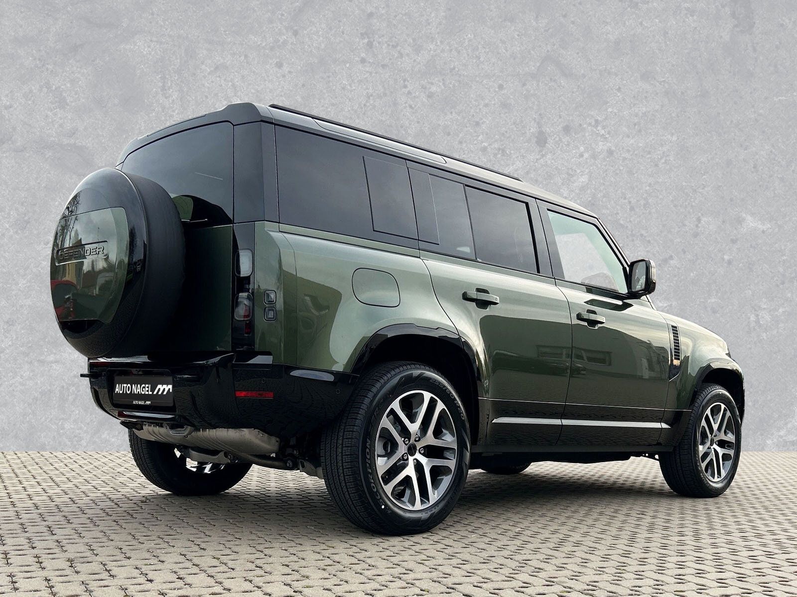 Land Rover Defender - Bild 2