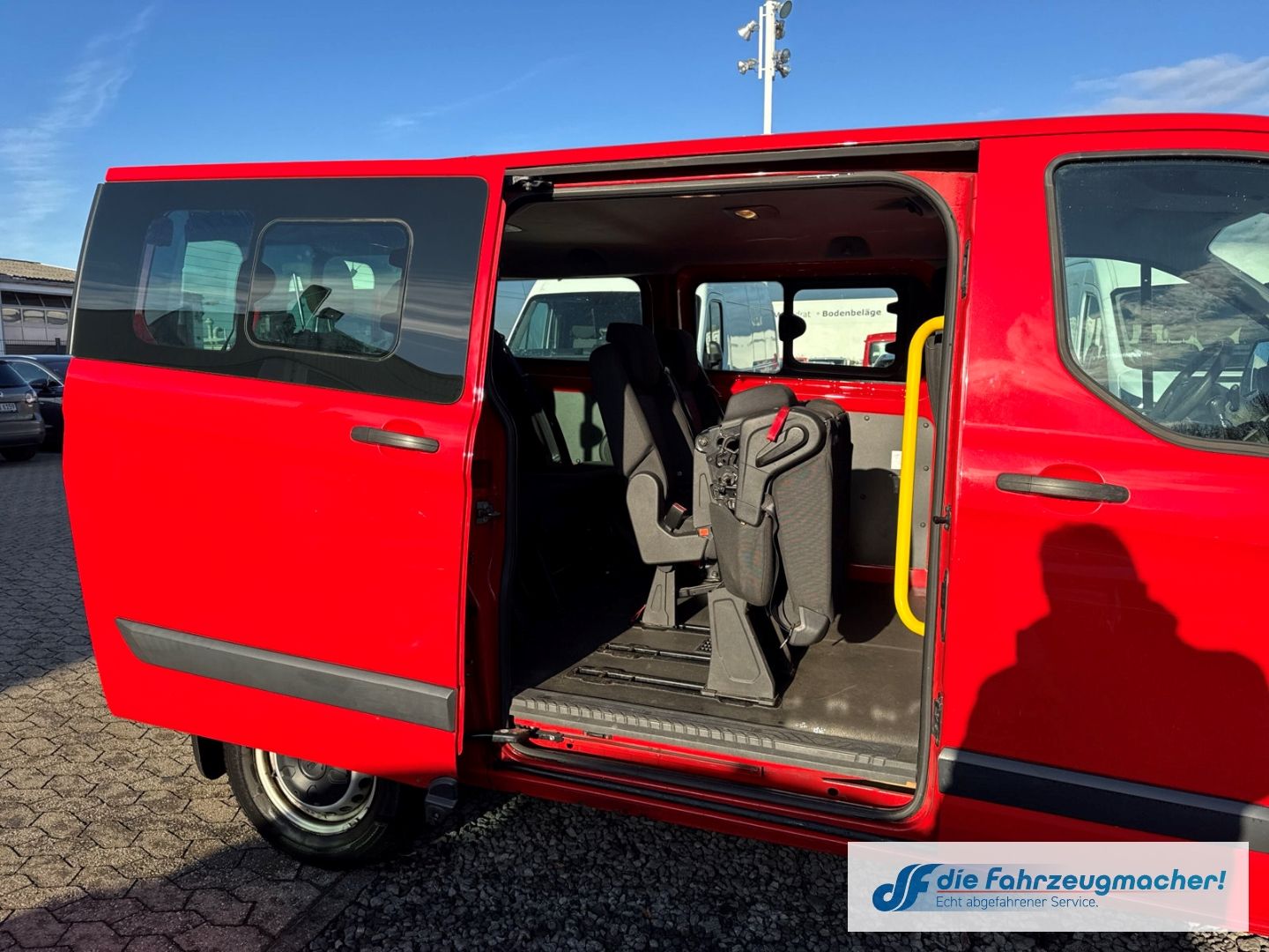 Fahrzeugabbildung Ford Transit Custom Tourneo 300 L1 *2504