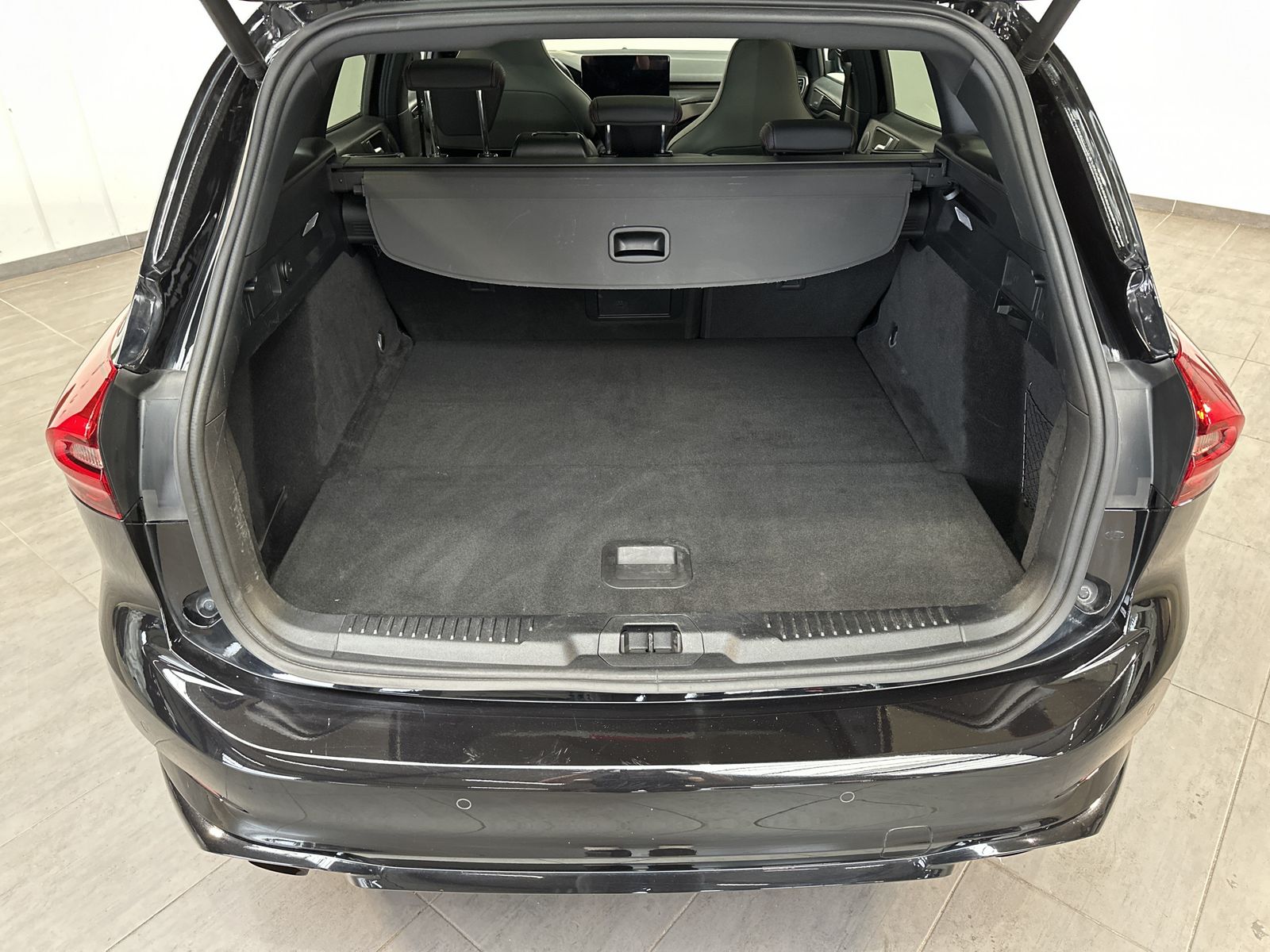 Fahrzeugabbildung Ford Focus Turnier 2.3 EB Aut. ST X NAV+LED+KAM+PANO