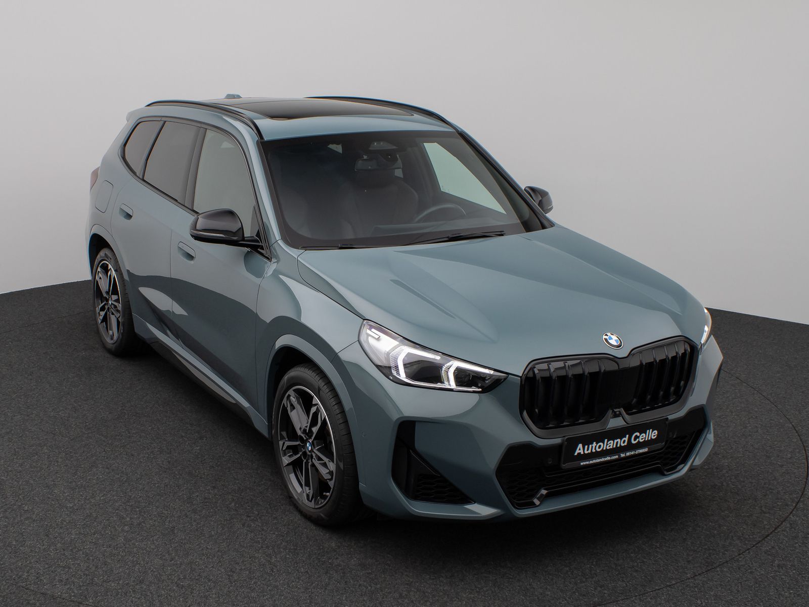 Fahrzeugabbildung BMW X1 xD23i M Sport Panorama 360°HUD DAB AHK Komfor