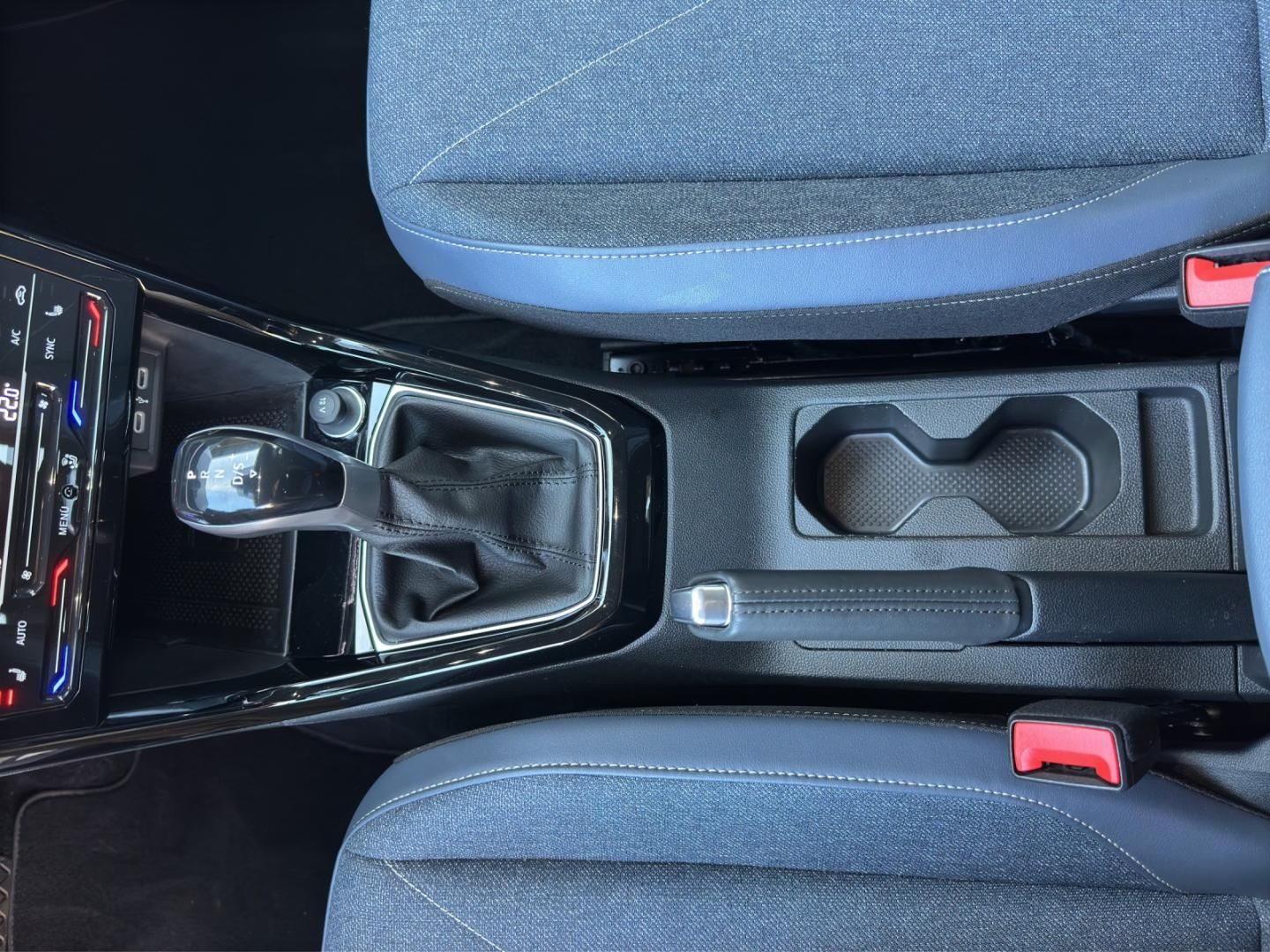 Fahrzeugabbildung Volkswagen T-Cross Style 1.5 l TSI,DSG,IQ-Light,SH,Navi,Cli