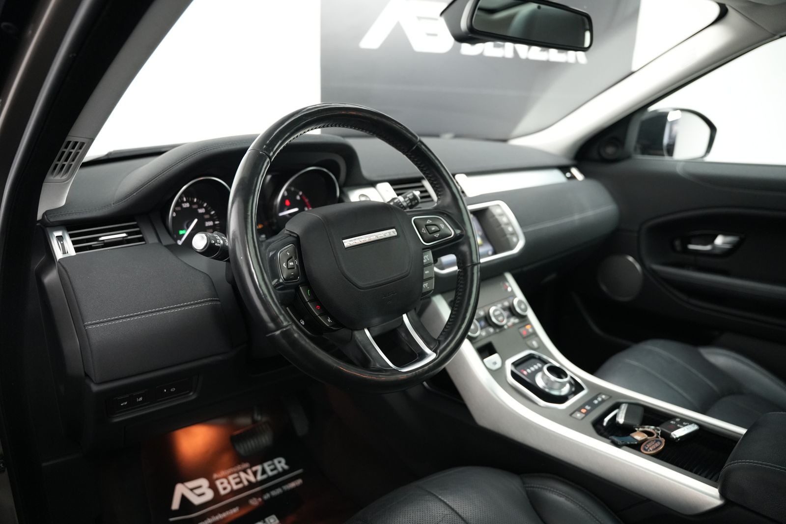 Fahrzeugabbildung Land Rover Range Rover Evoque SE Dynamic *Panorama*Kamera