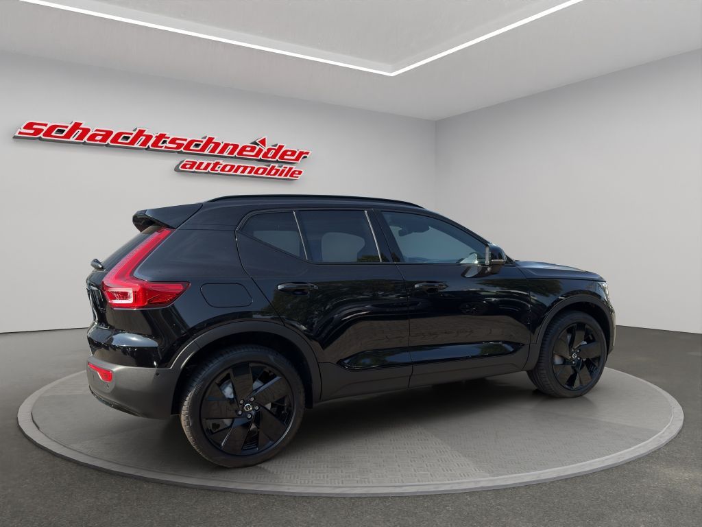 Fahrzeugabbildung Volvo XC40 B4 B DKG Ultra Black Edition+SOFORT