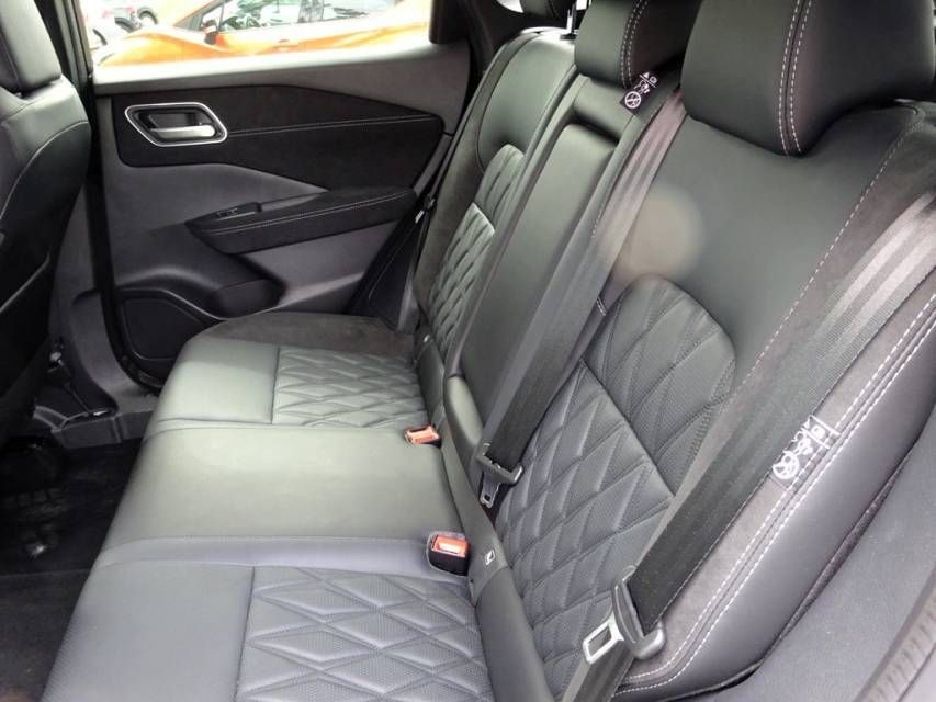 Fahrzeugabbildung Nissan Qashqai 1.3 DIG-T MHEV Tekna + ALW-Reifen