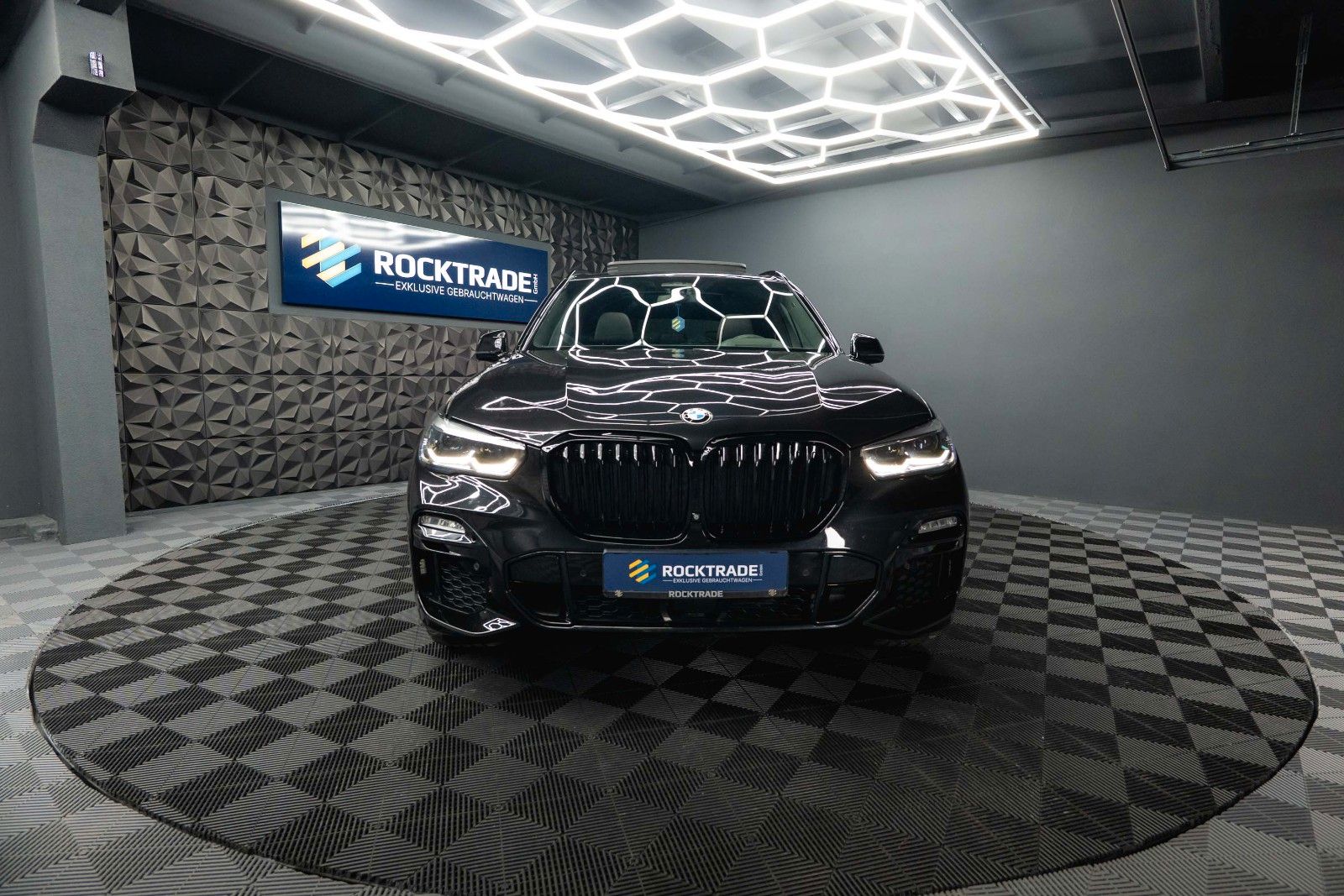 Fahrzeugabbildung BMW X5 xDrive 40i M Sport Shadow Line *ACC*Pano*LED*