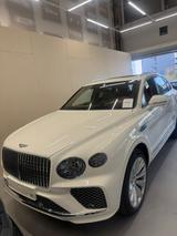 Bentley Bentayga V8 Azure 4WD- Carbon- B&O- 360- TV- HUD - Bentley Bentayga Azure