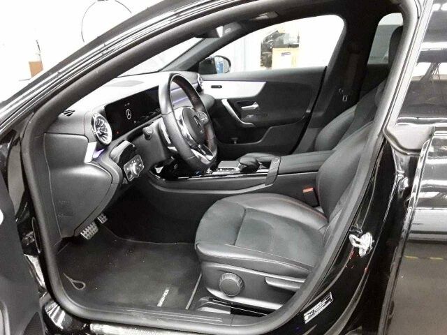 Fahrzeugabbildung Mercedes-Benz CLA 200 SB AMG Night+Pano+R-Kamera+Ambi+MBUX+19"