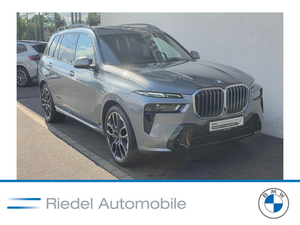 Image of BMW X7