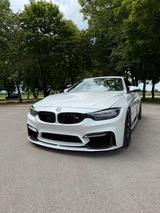 BMW M4 Baureihe M4 Cabrio Competition M-Performance - BMW M4 in Augsburg