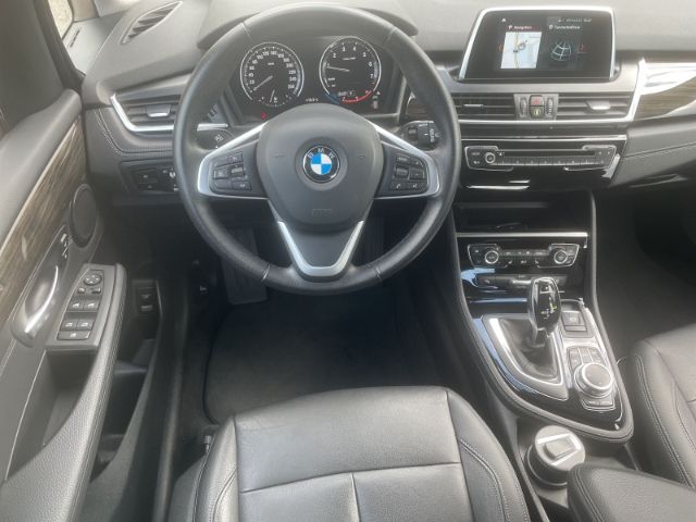 Fahrzeugabbildung BMW 218 Active Tourer i Luxury Line Autom. Navi, Sit