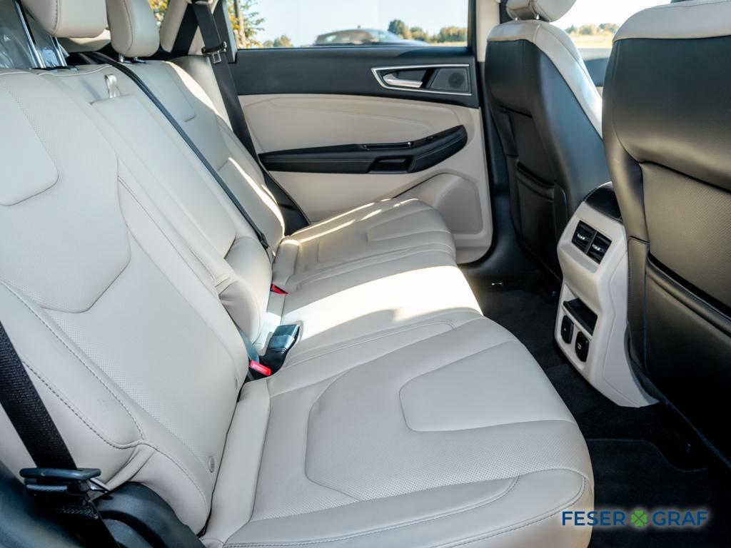 Ford Edge Titanium 2.0 EB 4x4 LED*Shzg.*Slüftg*RearVi