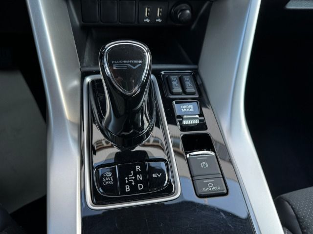 Fahrzeugabbildung Mitsubishi Eclipse Cross 2.4 MIVEC PLUS Navi*1.Hand