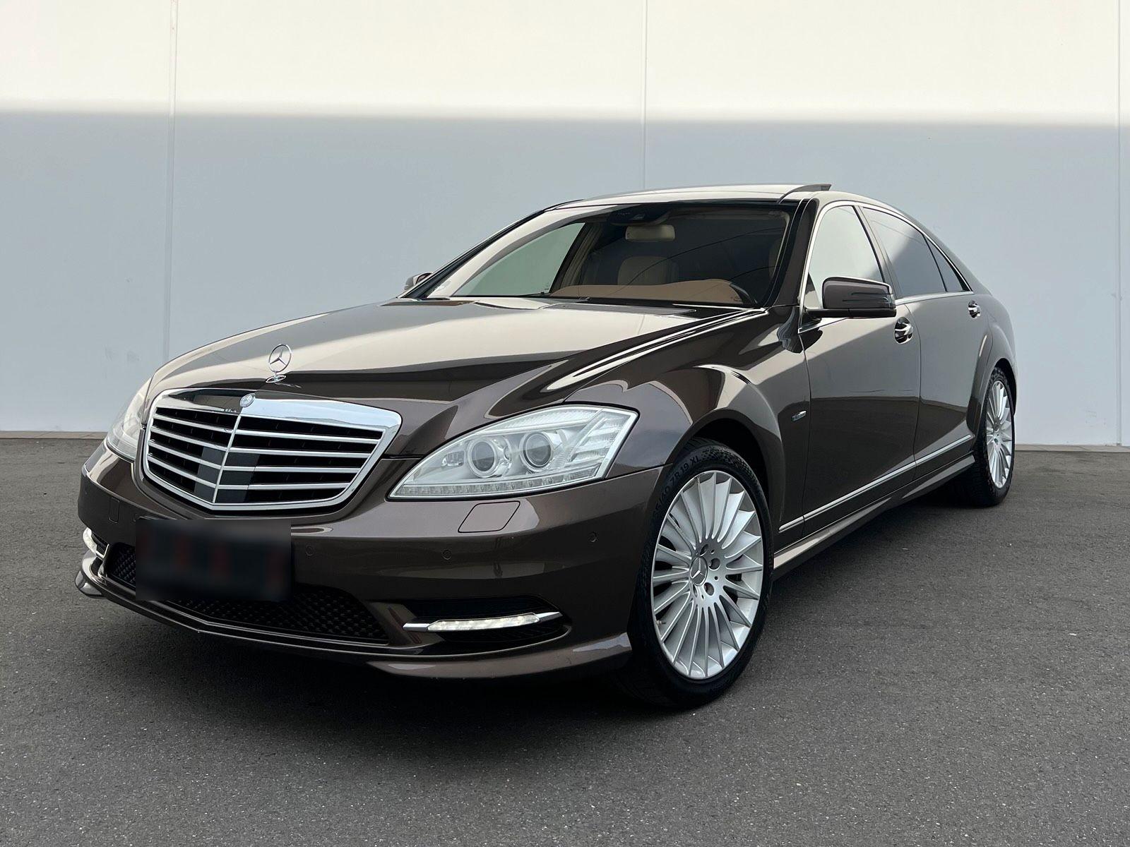 Mercedes-Benz S 400