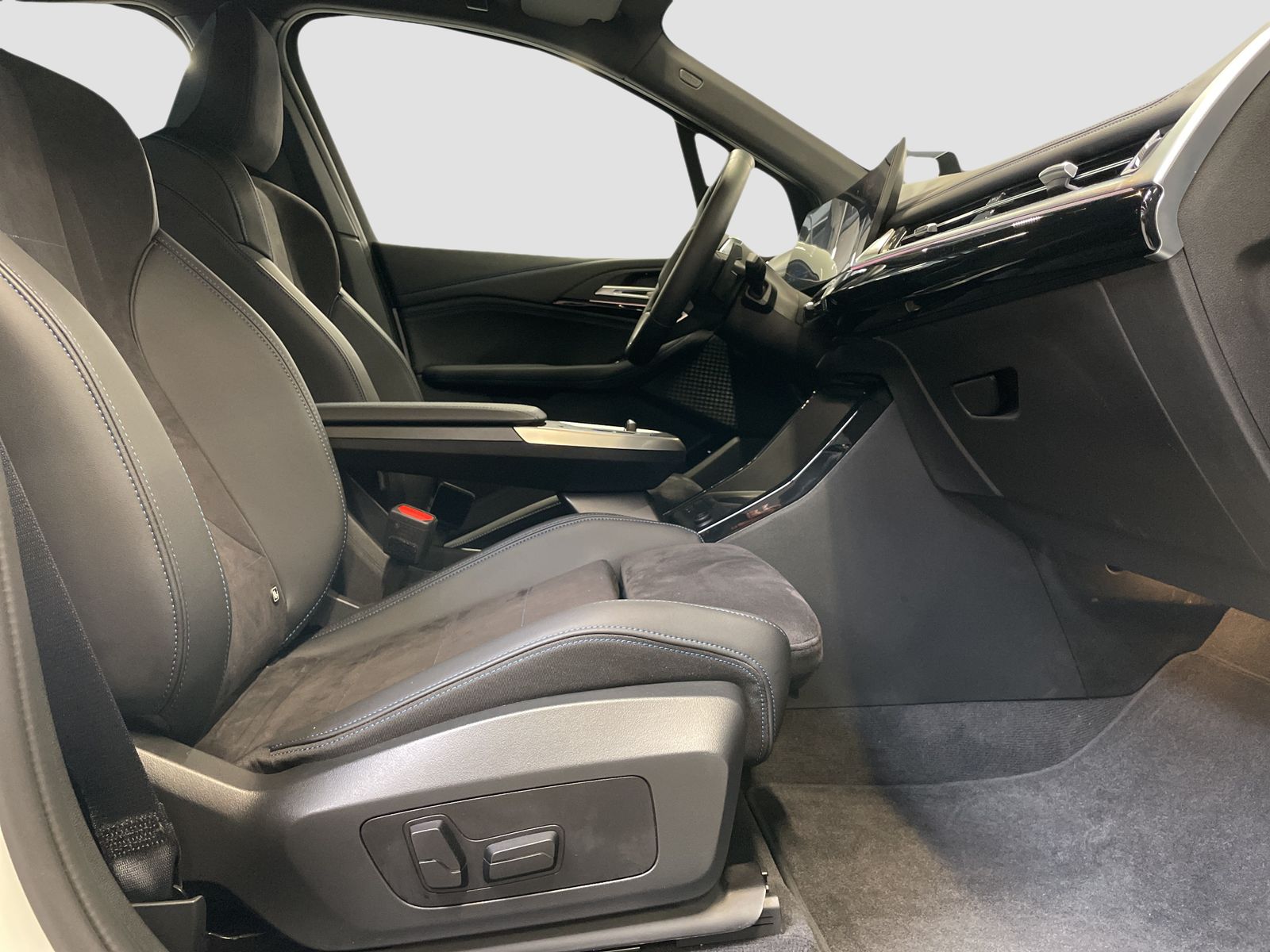 BMW 223 Active Tourer - Bild 11