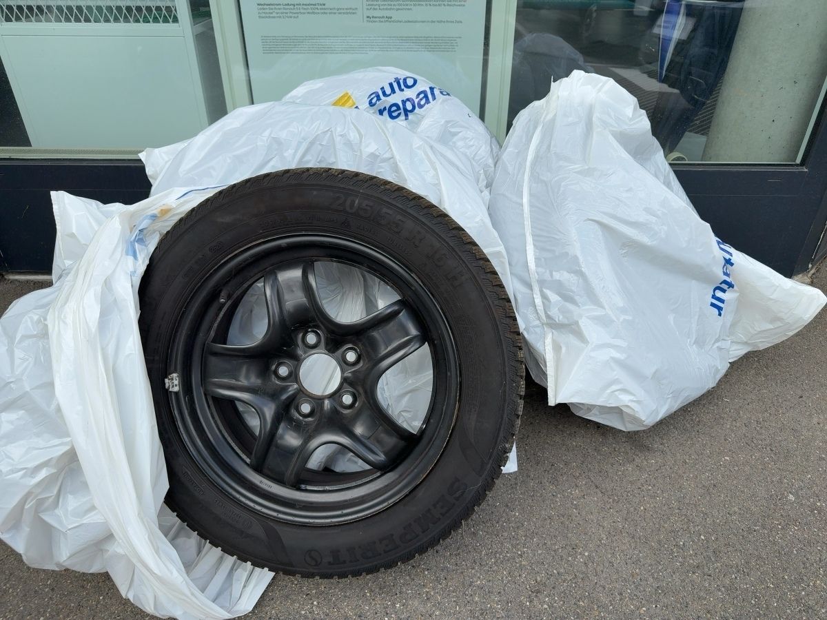 Fahrzeugabbildung Renault Megane R.S. LINE TCe 160 EDC Head-Up SHZ
