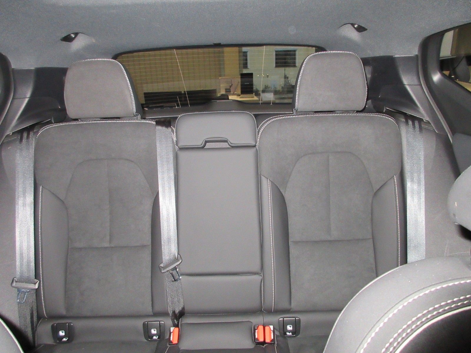 Fahrzeugabbildung Volvo XC 40 B3 Ultra Black Edition | 360° | NS | Navi