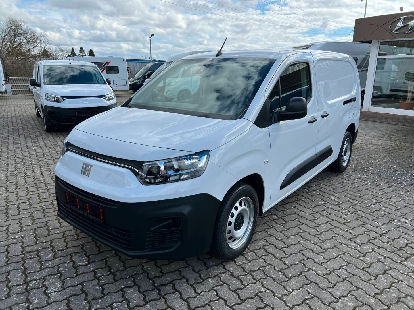 Fahrzeugabbildung Fiat Doblo XL KAWA100 MT6