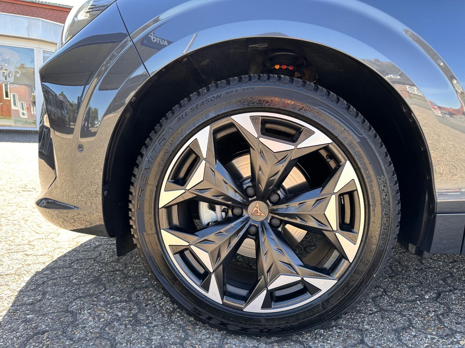 Fahrzeugabbildung CUPRA Terramar 1.5 eTSI DSG ACC/Navi/Sound/Memory/360°