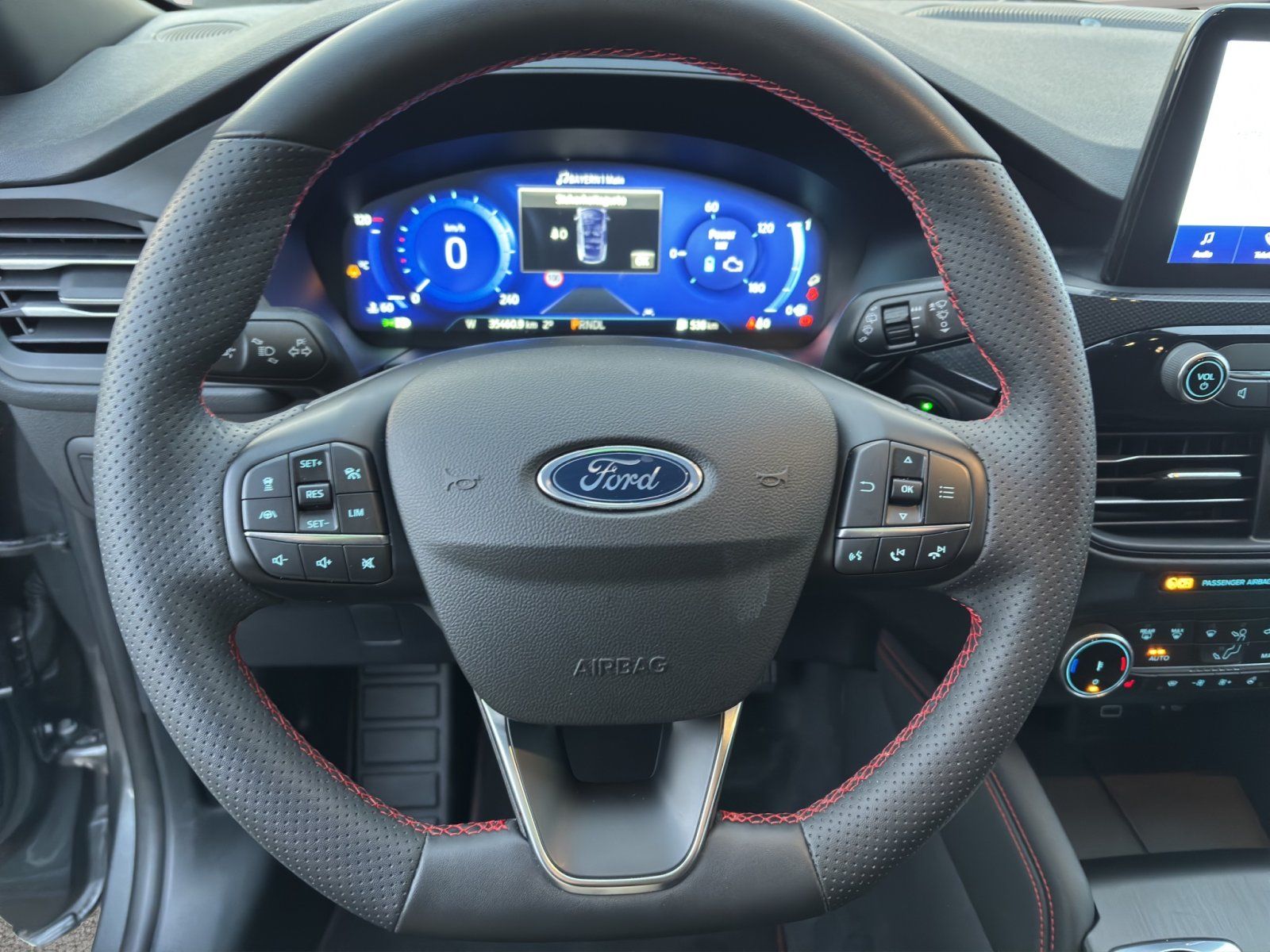 Fahrzeugabbildung Ford Kuga Hybrid ST-Line X #Winterpaket